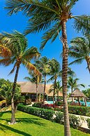 Grand Palladium Kantenah Resort & Spa All Inclusive