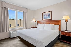Days Inn & Suites by Wyndham Winkler