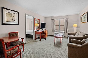 Days Inn & Suites by Wyndham Winkler