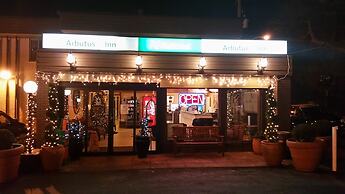 Arbutus Inn