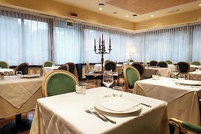 Santa Barbara Hotel