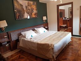 Santa Barbara Hotel