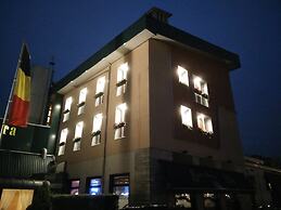 Santa Barbara Hotel