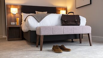 voco Oxford Thames by IHG