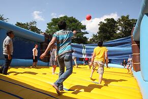 voco Oxford Thames by IHG