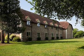 voco Oxford Thames by IHG