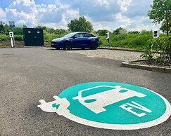 voco Oxford Thames by IHG