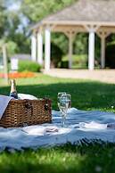 voco Oxford Thames by IHG