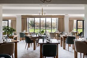 voco Oxford Thames by IHG