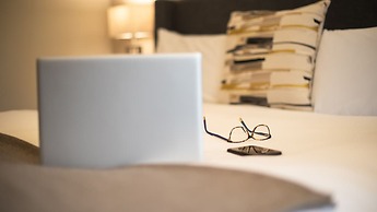 voco Oxford Thames by IHG