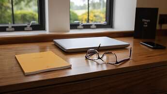 voco Oxford Thames by IHG