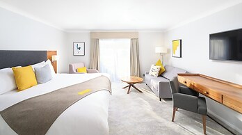 voco Oxford Thames by IHG