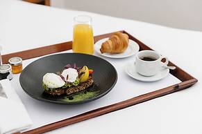 voco Oxford Thames by IHG