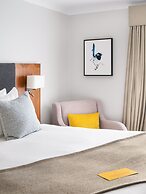 voco Oxford Thames by IHG