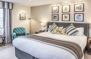 voco Oxford Thames by IHG