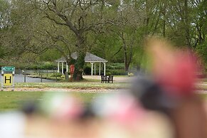 voco Oxford Thames by IHG