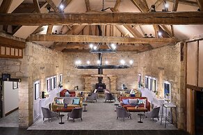 voco Oxford Thames by IHG