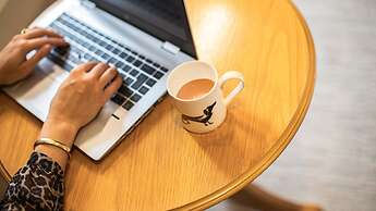 voco Oxford Thames by IHG