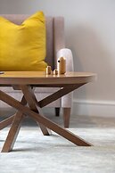 voco Oxford Thames by IHG