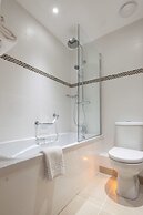 voco Oxford Thames by IHG