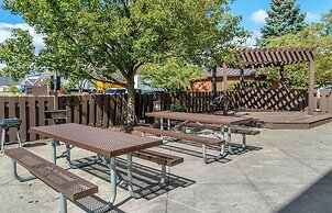 Extended Stay America Select Suites Detroit Warren