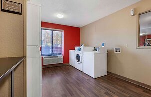 Extended Stay America Select Suites Rockford State Street