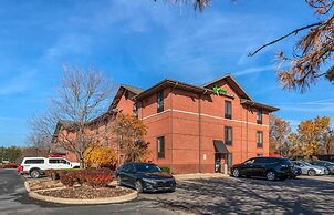 Extended Stay America Select Suites Rockford State Street