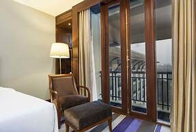 Chatrium Hotel Royal Lake Yangon