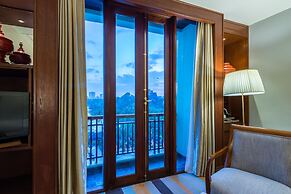 Chatrium Hotel Royal Lake Yangon