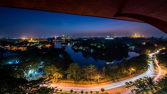 Chatrium Hotel Royal Lake Yangon