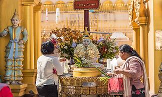 Chatrium Hotel Royal Lake Yangon