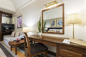 Chatrium Hotel Royal Lake Yangon