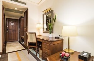 Chatrium Hotel Royal Lake Yangon