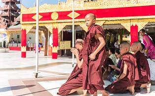 Chatrium Hotel Royal Lake Yangon