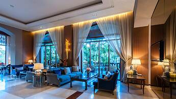 Chatrium Hotel Royal Lake Yangon