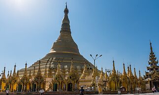 Chatrium Hotel Royal Lake Yangon
