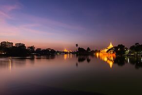 Chatrium Hotel Royal Lake Yangon
