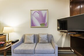 Chatrium Hotel Royal Lake Yangon