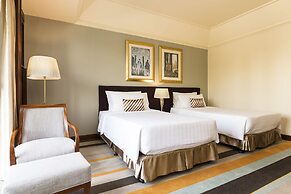 Chatrium Hotel Royal Lake Yangon