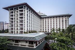 Chatrium Hotel Royal Lake Yangon