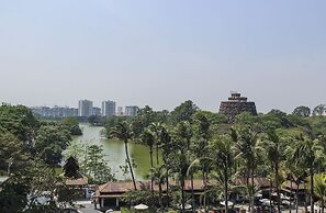 Chatrium Hotel Royal Lake Yangon
