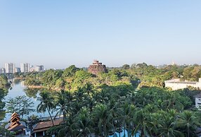 Chatrium Hotel Royal Lake Yangon