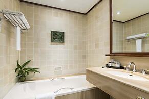 Chatrium Hotel Royal Lake Yangon