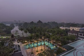 Chatrium Hotel Royal Lake Yangon