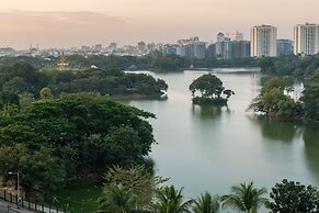 Chatrium Hotel Royal Lake Yangon
