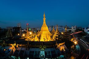 Chatrium Hotel Royal Lake Yangon