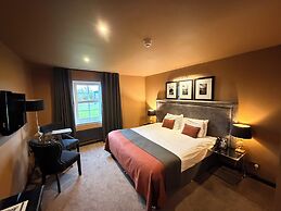 The Fenwick Hotel