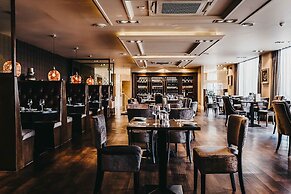 The Fenwick Hotel