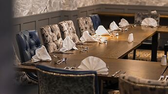 The Fenwick Hotel