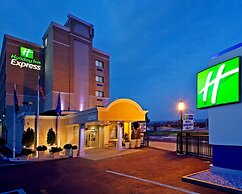 Holiday Inn Express Laguardia Airport by IHG